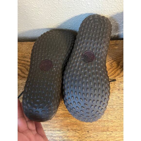 Born comfort casual leather loafer women's size 6 1/2. - Picture 6 of 6